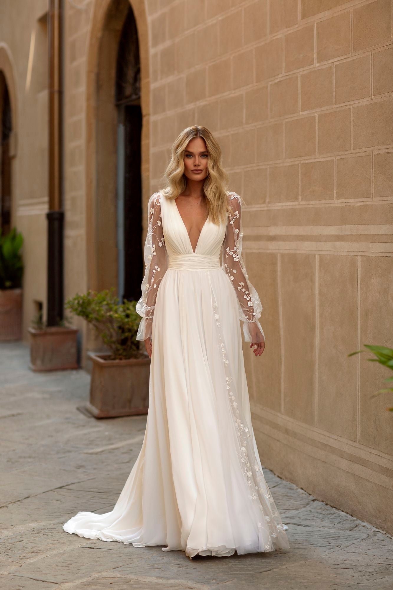 Vestido de Novia MN-901 Arnebiya
