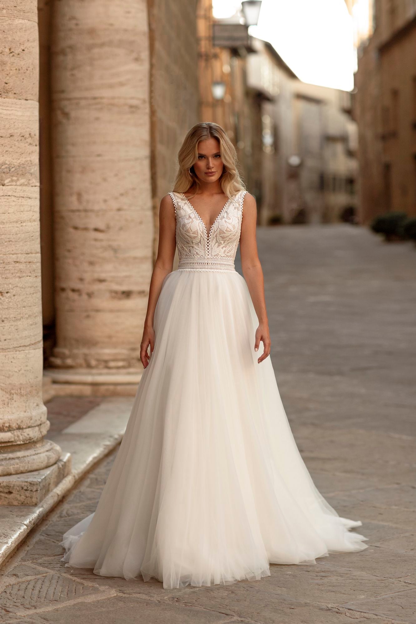 Vestido de Novia MN-932 Ister
